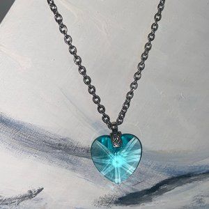 SWAROVSKI HEART CHARM WITH SILVER HANGER IN NICKEL CHAIN